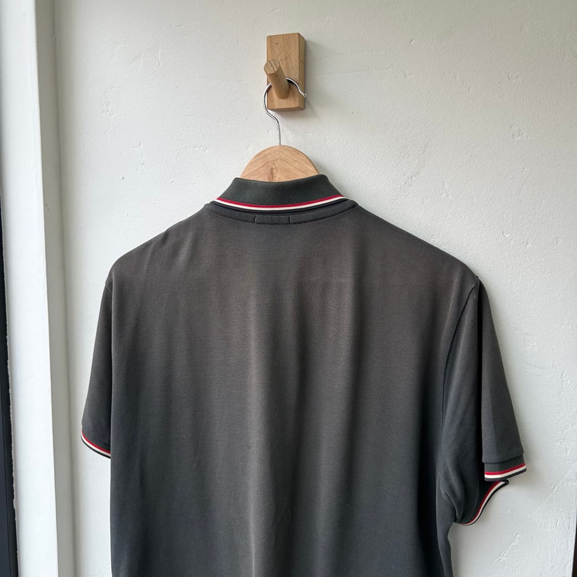 16465 - 몽클레어 3선 반팔 카라티 상품이미지5