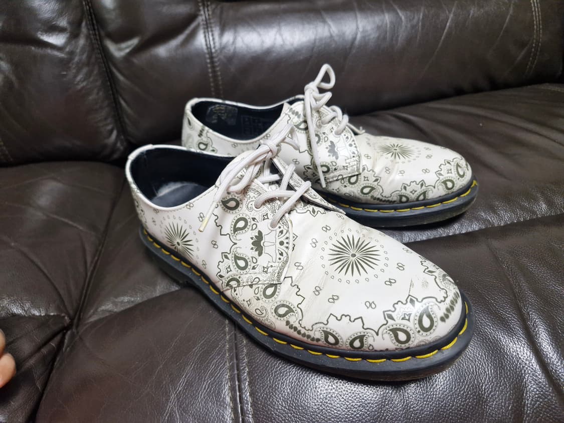 닥터마틴 250mm 화이트 오리지널 3홀 웰트화 21865101. 상품이미지5