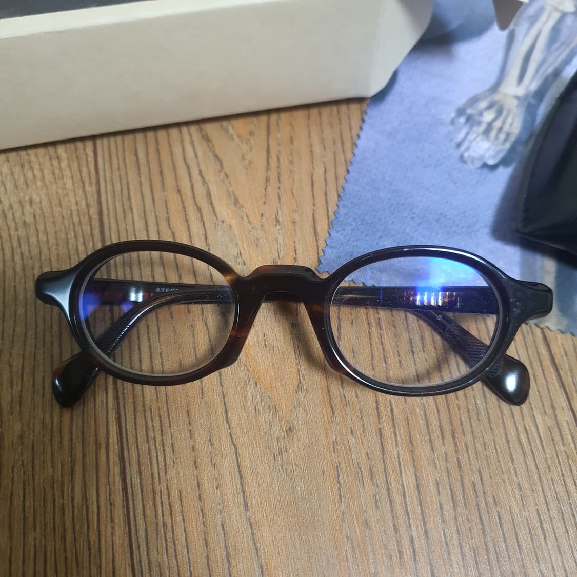 진저아이웨어 베이커 볼드 블랙 판매합니다. 
 상품이미지2