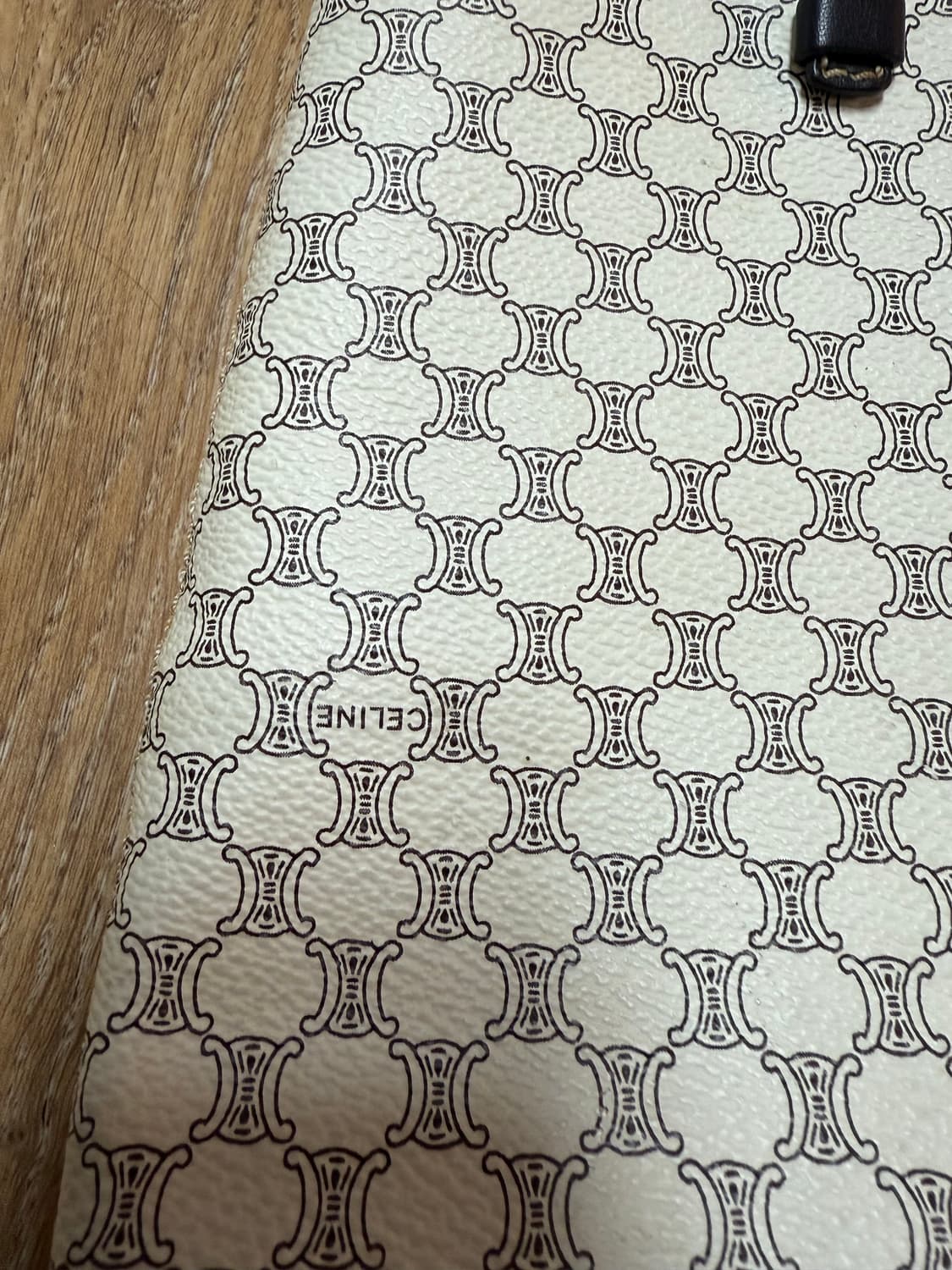 셀린느 트리오페 패턴 토트백 상품이미지2