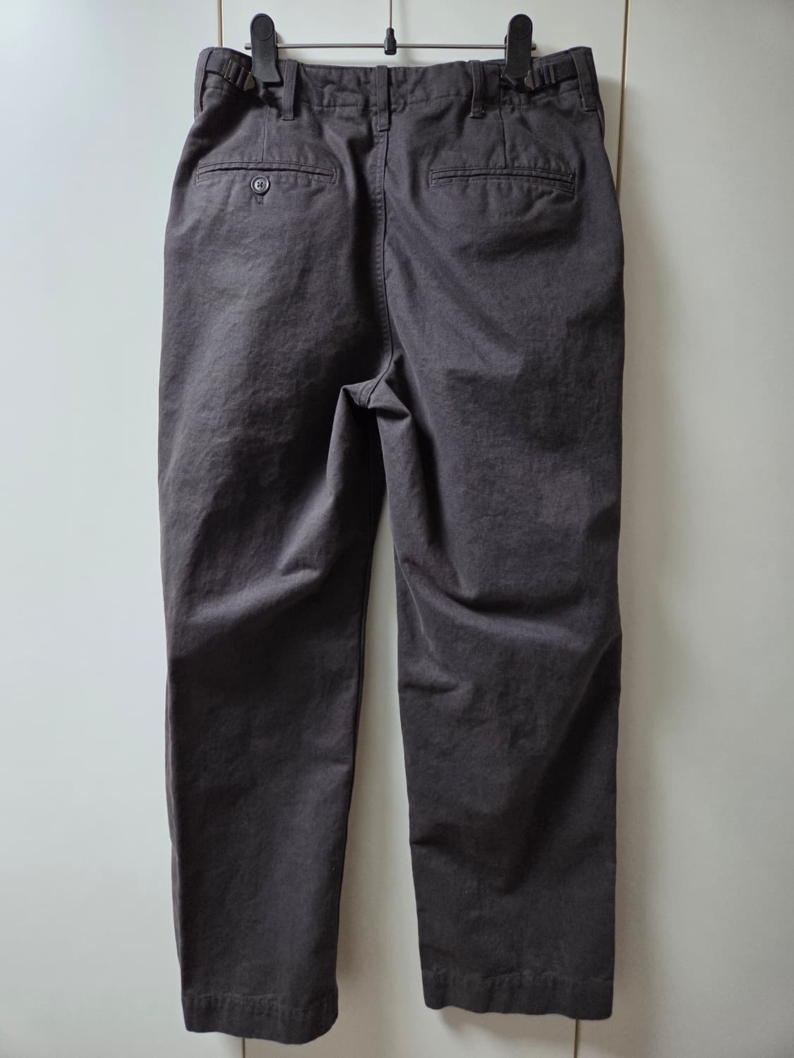 25fw 브라운야드 에센셜 치노  촤콜 3 상품이미지2