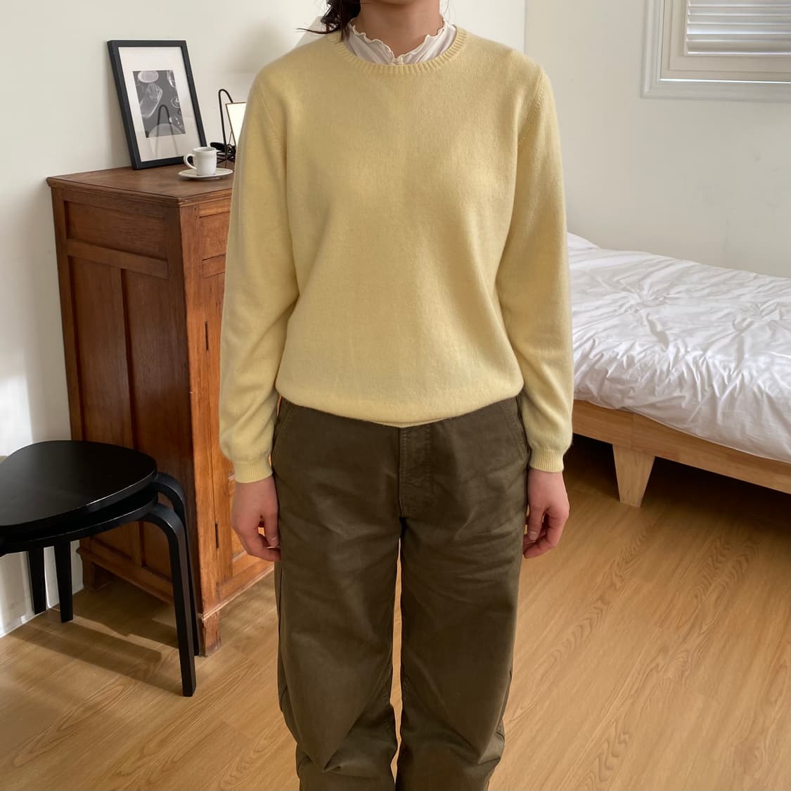 100% 캐시미어 라이트 옐로 라운드넥 니트 상품이미지5