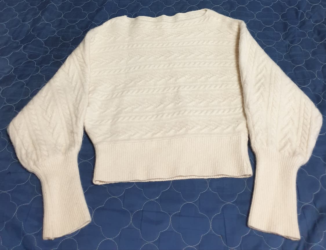 글로우앤님프 캐시미어 블렌드 크롭 루즈핏 울 니트 아이보리 (F) 상품이미지1