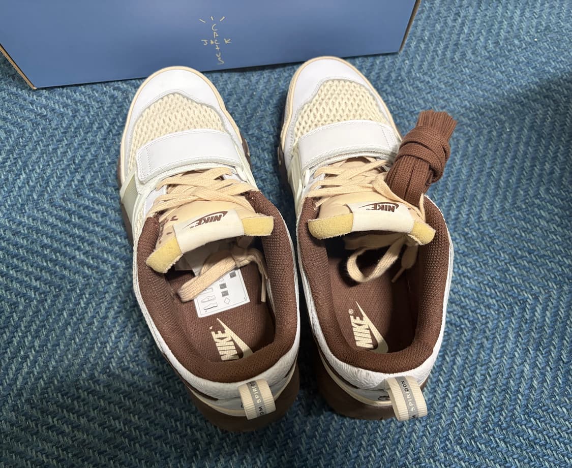 나이키 트래비스 스캇 줌 필드 잭슨 265 상품이미지6