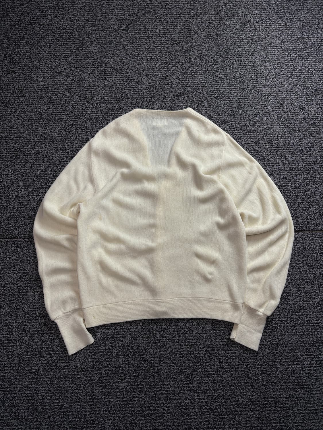 라코스테 자수로고 아카이브 미니멀 박시핏 가디건 1581 상품이미지5