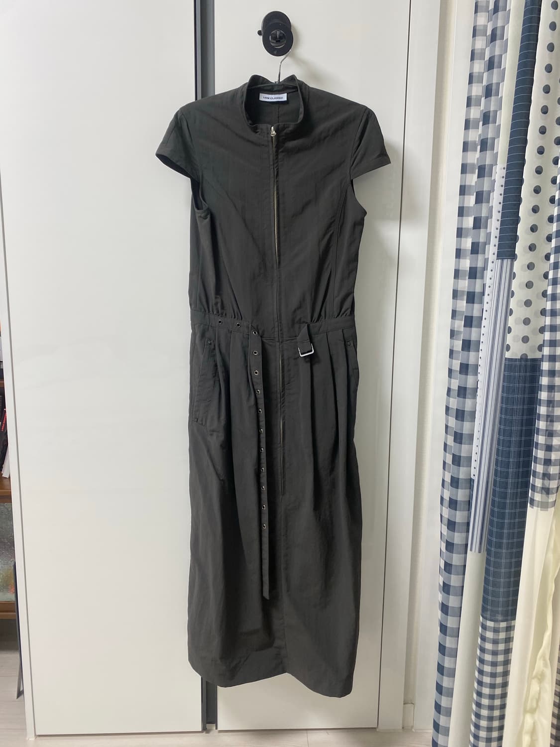 로우클래식 나일론 하이넥 원피스 차콜 상품이미지5