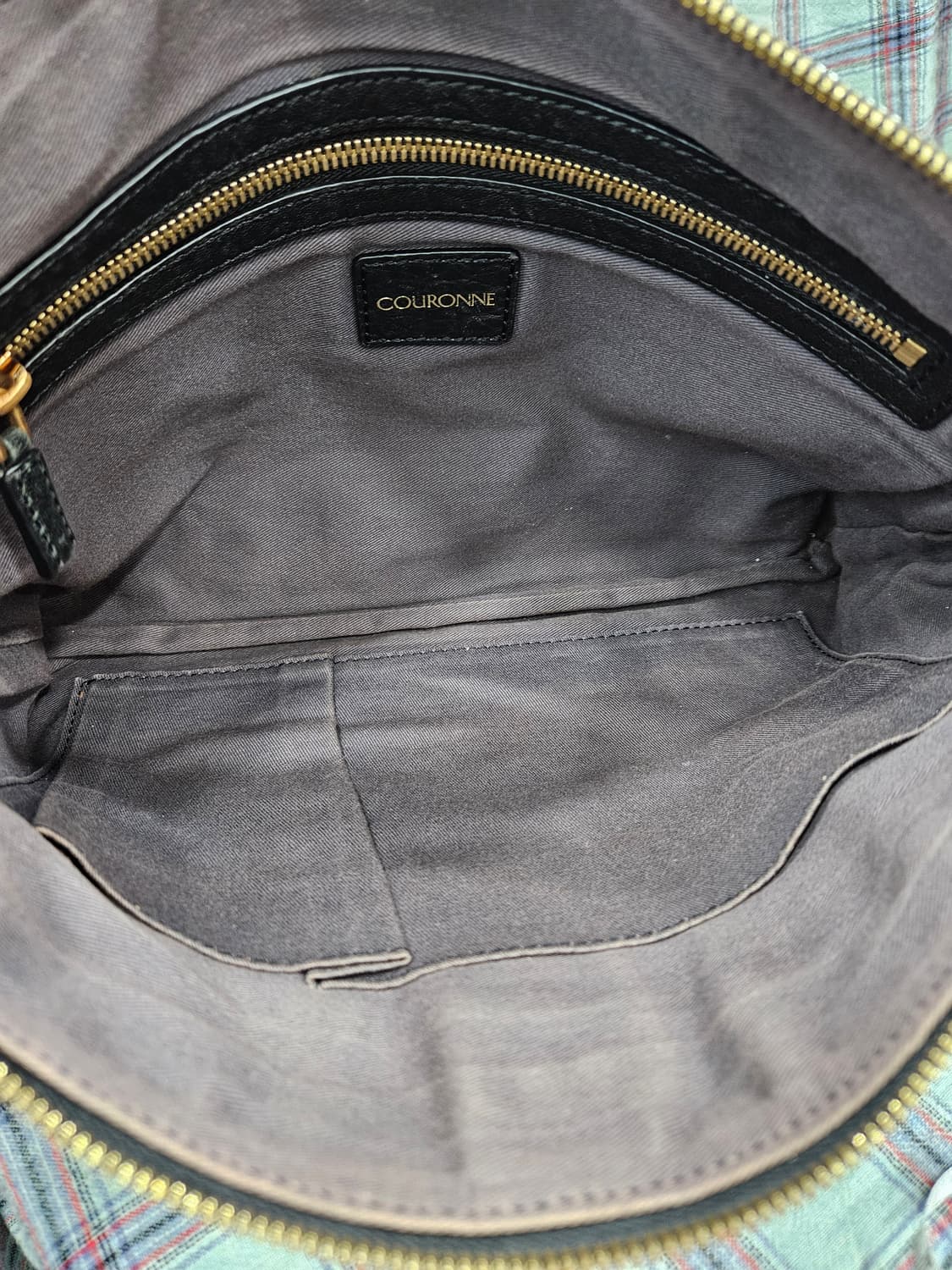 쿠론(COURONNE) 블랙 가죽 클러치백  상품이미지6