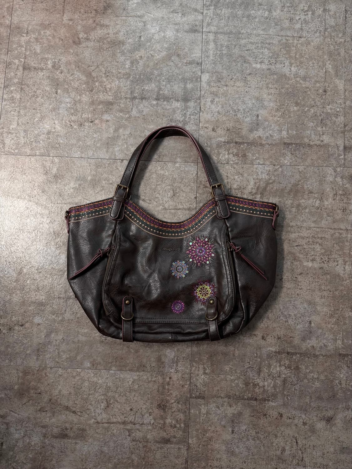 데시구알 자수 레더 숄더 백 상품이미지1