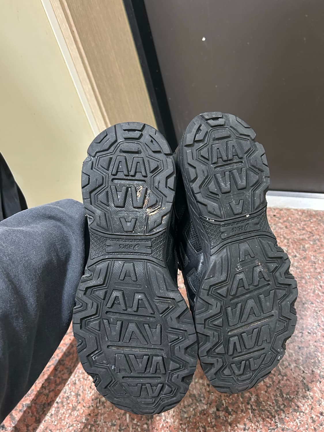 아식스 조그 100 T 블랙 290 4E 상품이미지5