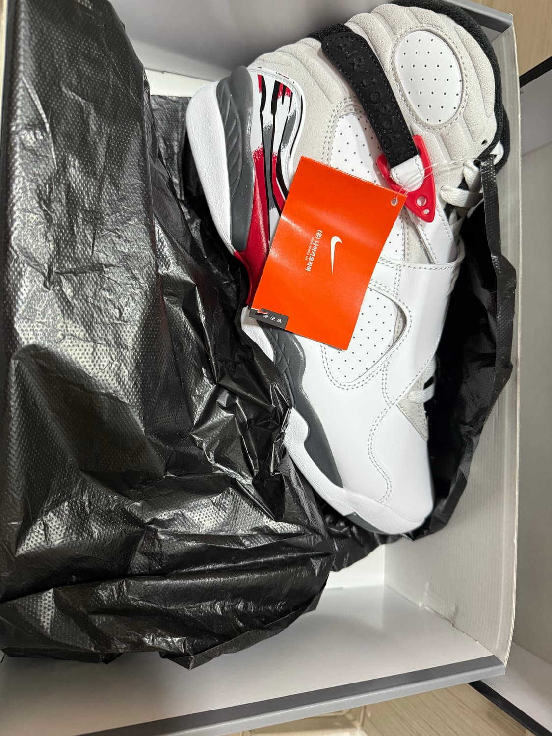 275 새제품 조던 8 레트로 벅스버니 2025 305381-100 상품이미지1