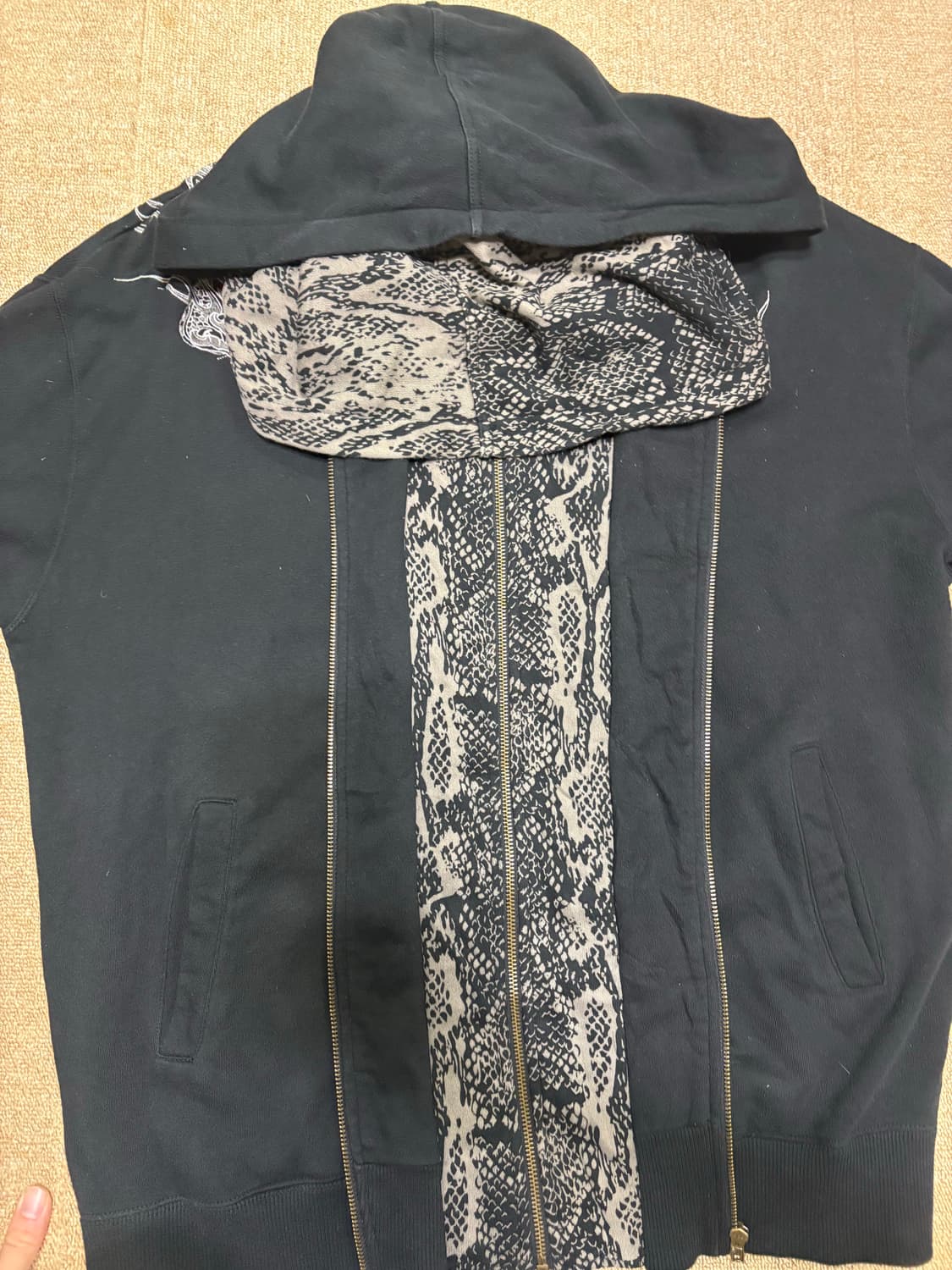 카라쿠리타마시 후드집업 상품이미지4