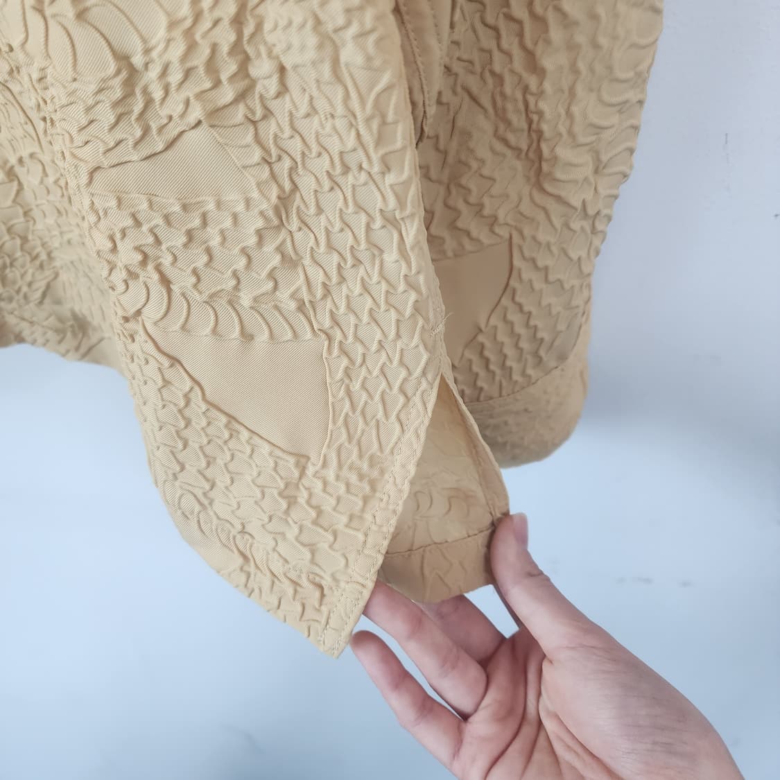 KOZABURO 엠보싱 셔츠 베이지 상품이미지7