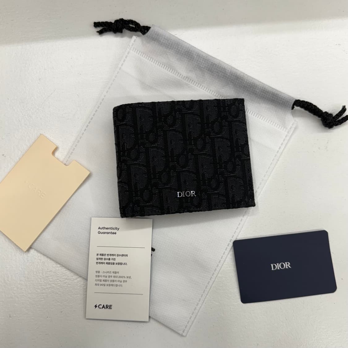 [1회 사용] 디올 오블리크 반지갑 블랙 상품이미지1