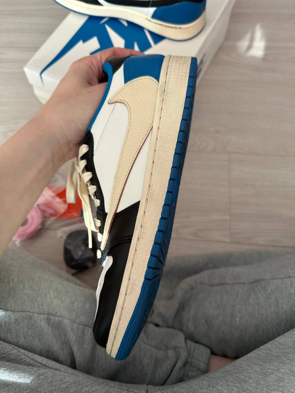 조던1 트레비스 스캇 프라그먼트 레트로 로우 270 상품이미지6