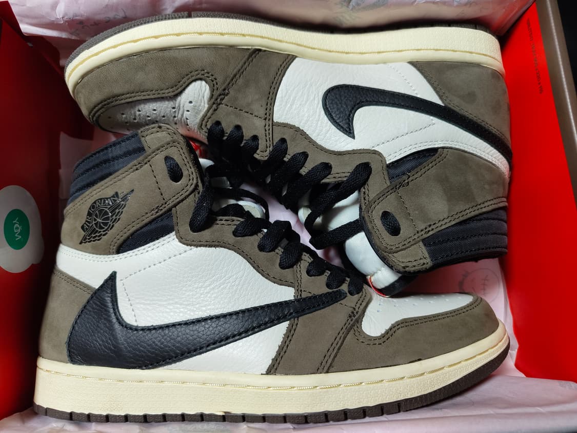 나이키 조던1 스캇 모카 상품이미지1