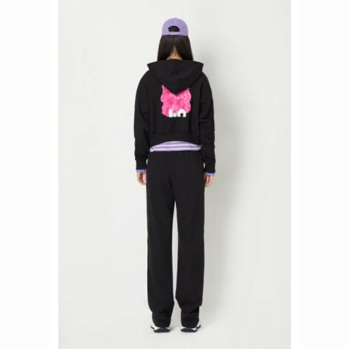 럭키슈에뜨 23 백 프린팅 후드 티셔츠 상품이미지1