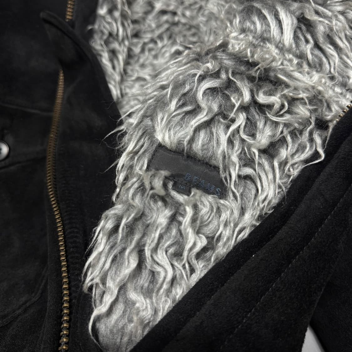 빔즈(BEAMS) 블랙컬러 아크릴 폴리 혼방 폭스 퍼 몰스킨 쇼트 자켓 상품이미지3