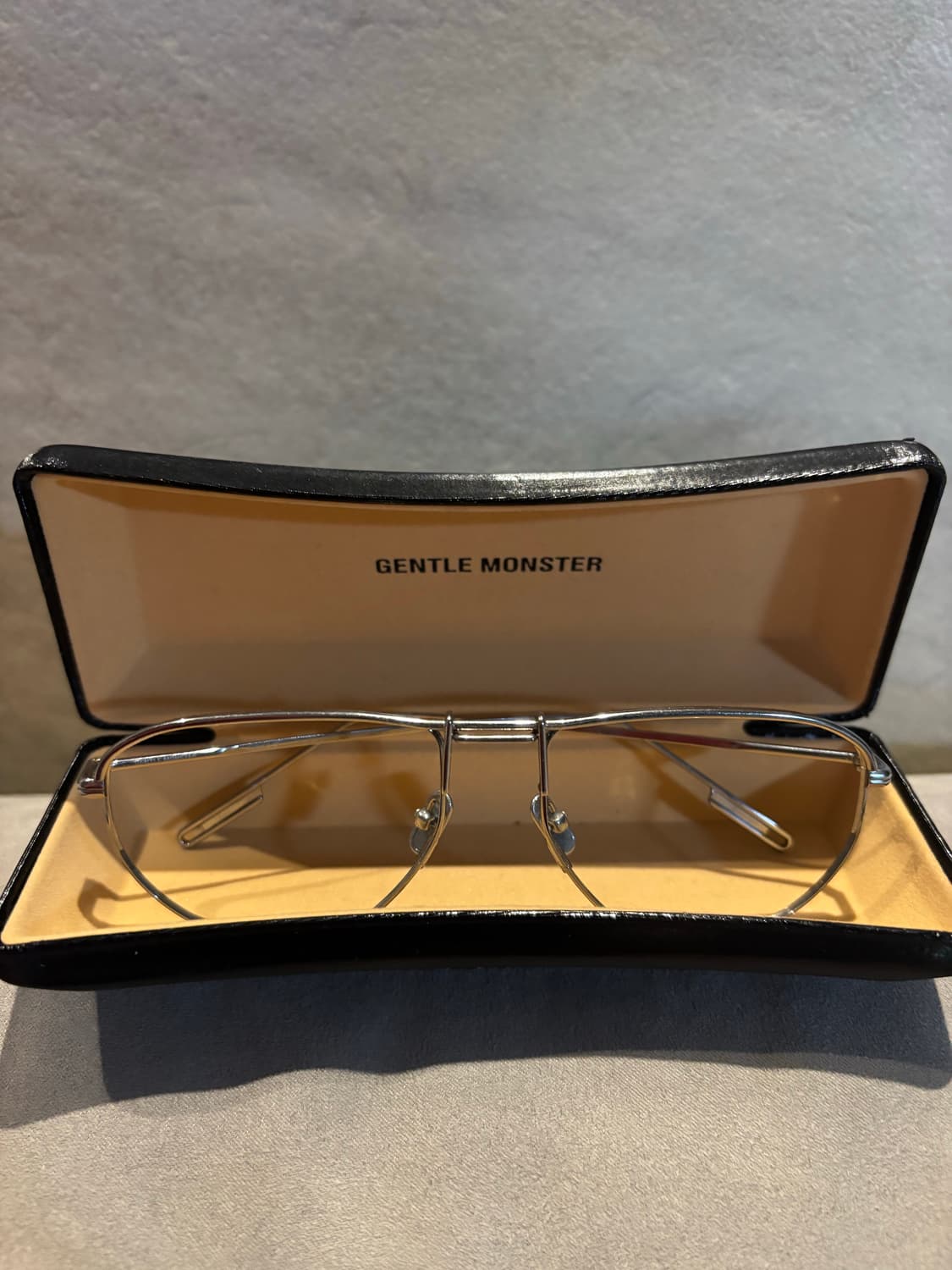 젠틀몬스터 엘리펀트 안경 상품이미지1