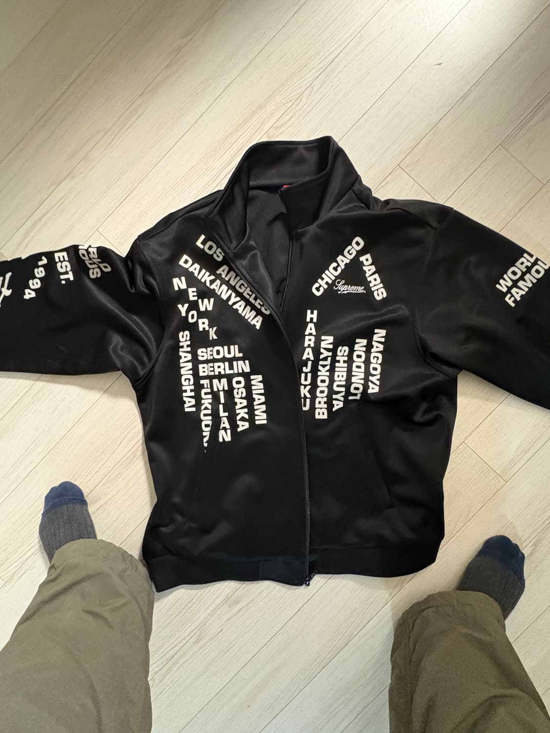슈프림 월드와이드 트리콧 트랙 자켓 블랙 상품이미지3