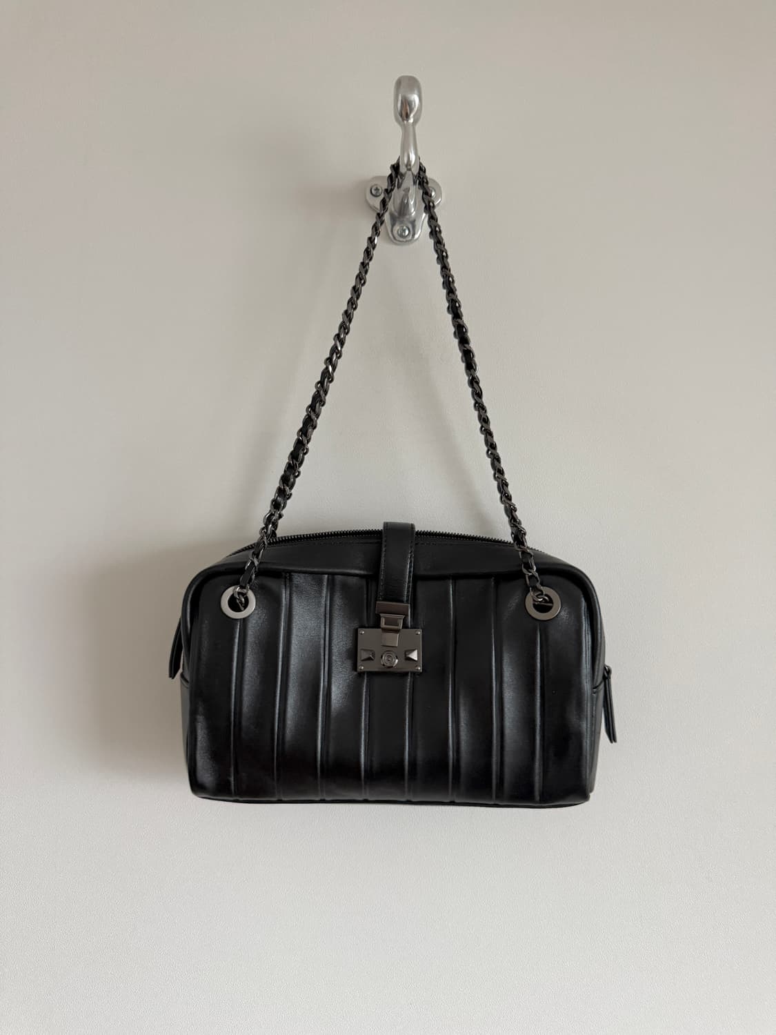 루즈앤라운지(rouge&rounge) 레더 체인 숄더백 상품이미지1