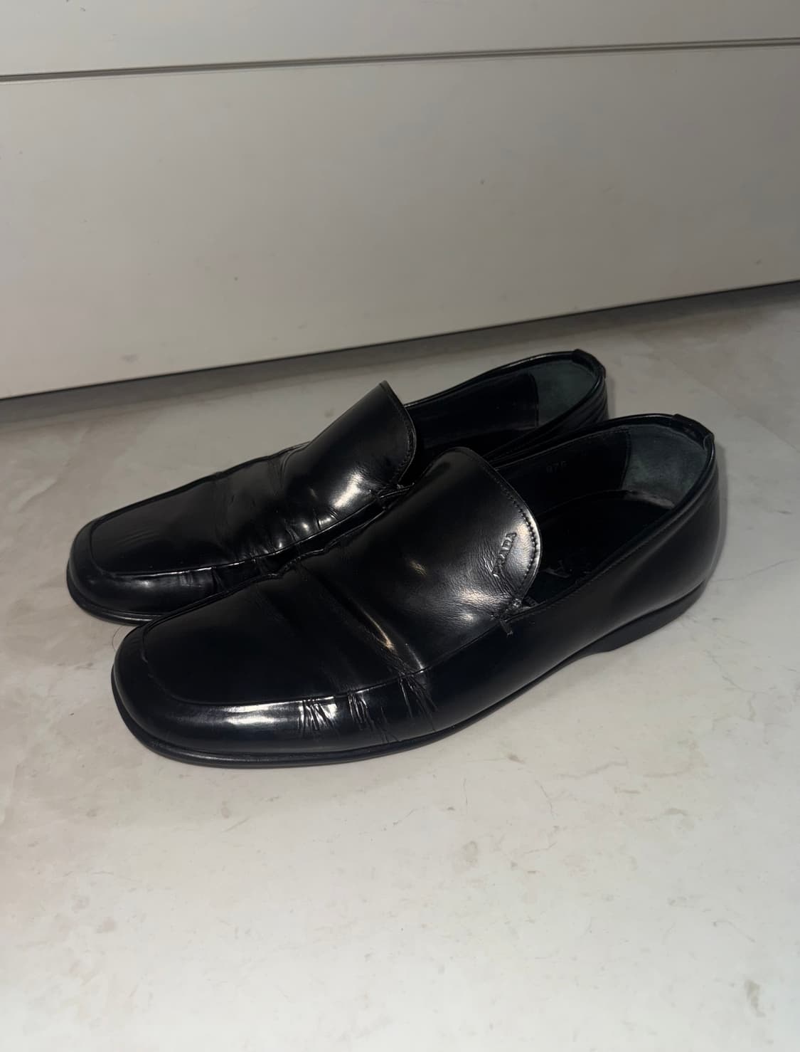Prada Classic patent leather loafers 상품이미지1