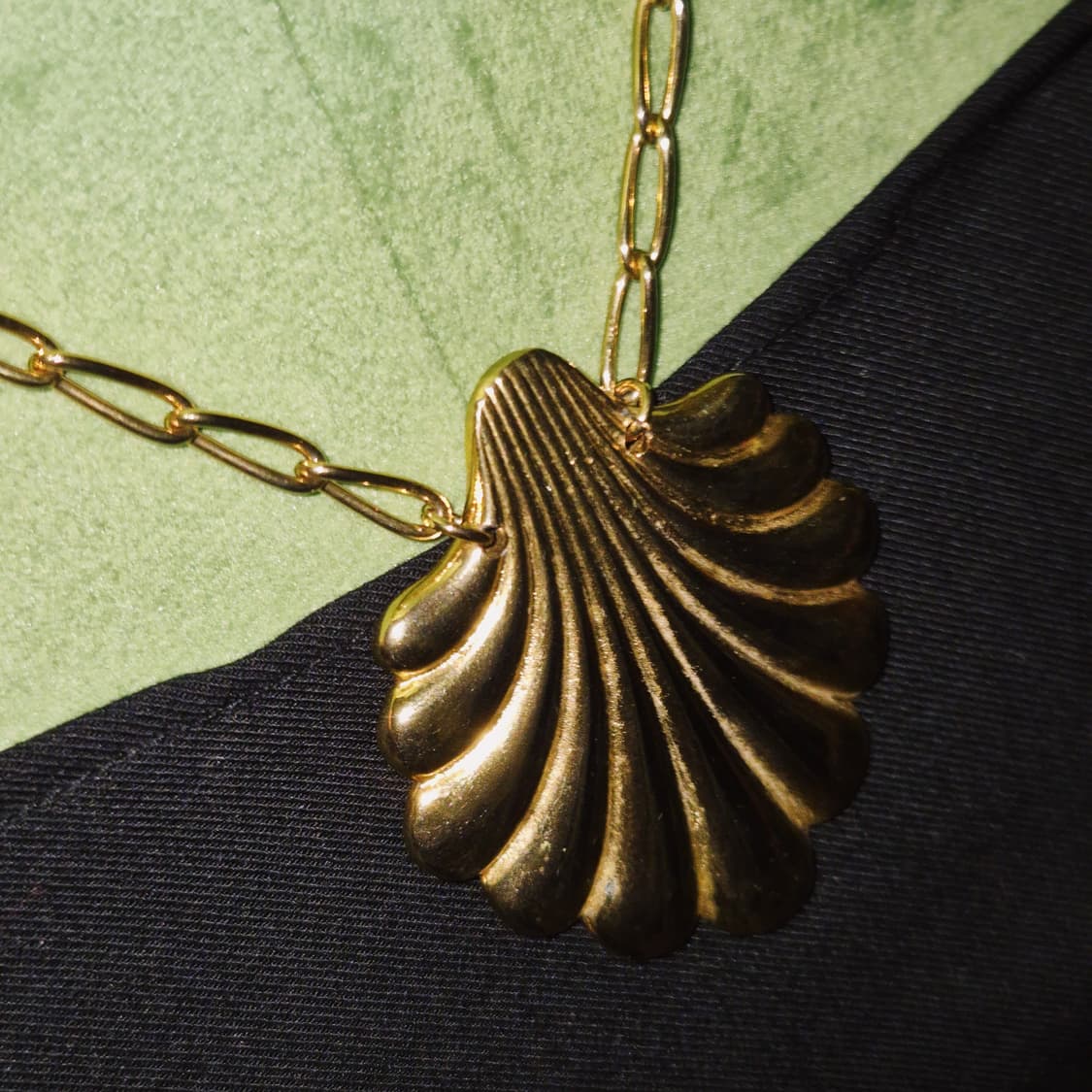 90s 프랑스 니나리치 대왕 조개 목걸이 상품이미지6