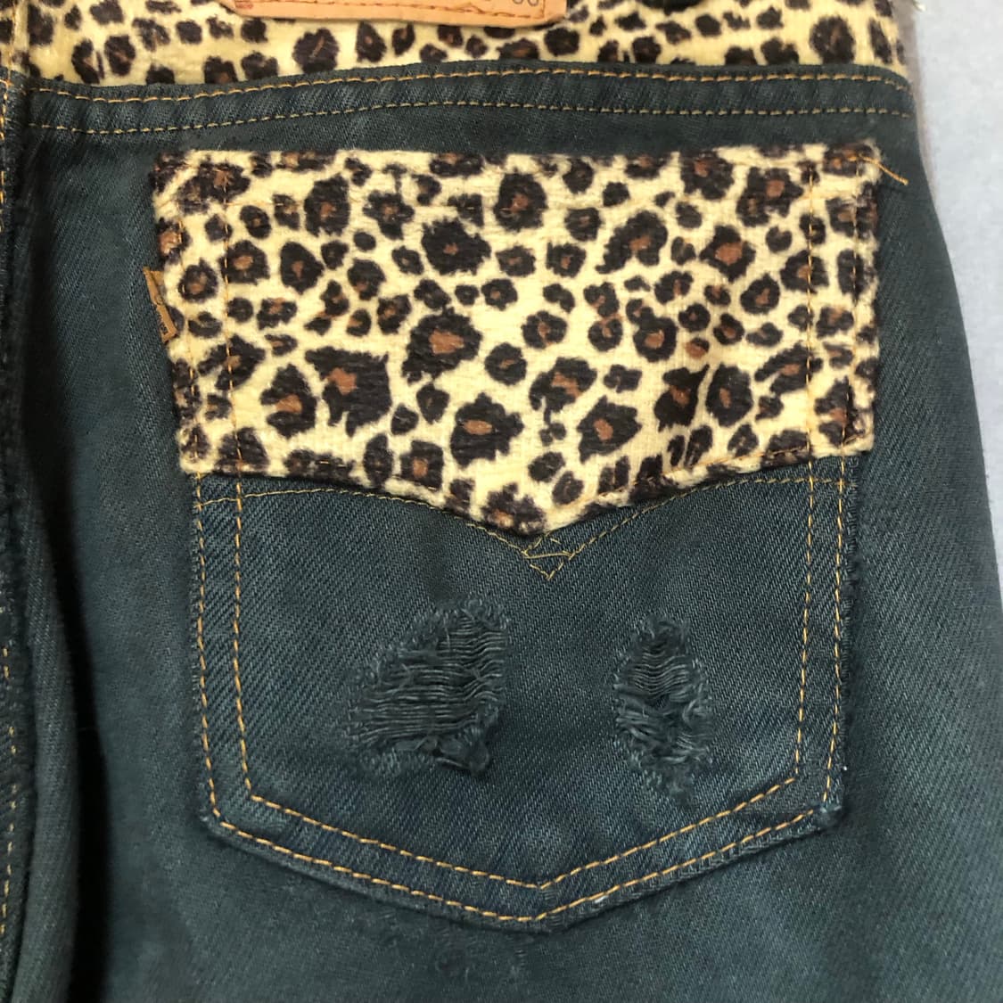 Vintage 💿 Levi's 505 leopard  상품이미지6