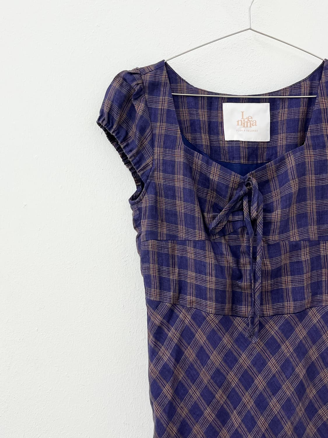 LENINA HEART-NECK CHECK DRESS 상품이미지2