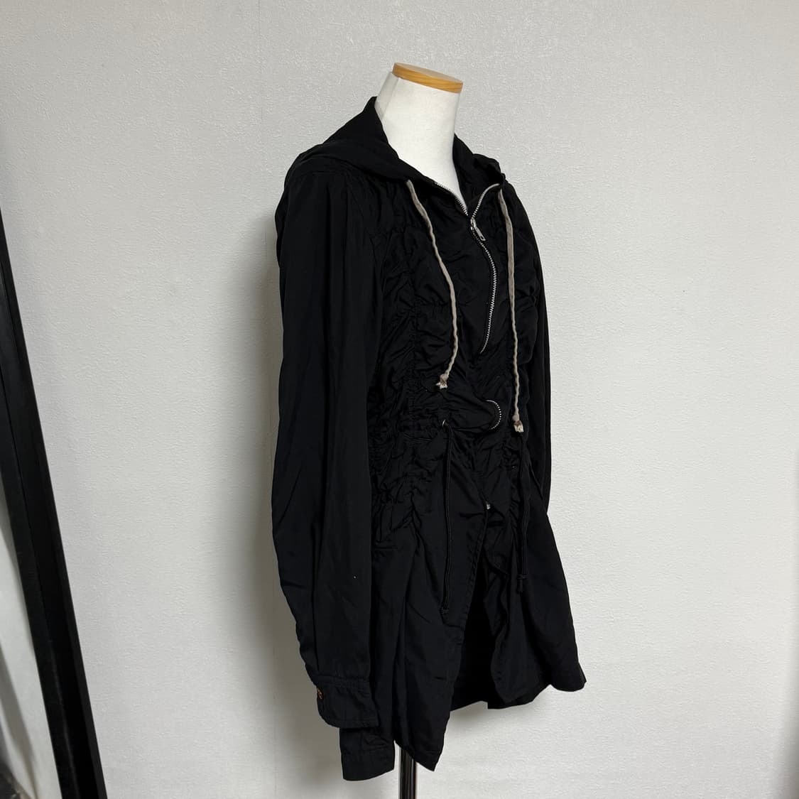 (여성추천)19ss 꼼데가르송 옴므플러스 드레이프 후드자켓 xs 상품이미지2