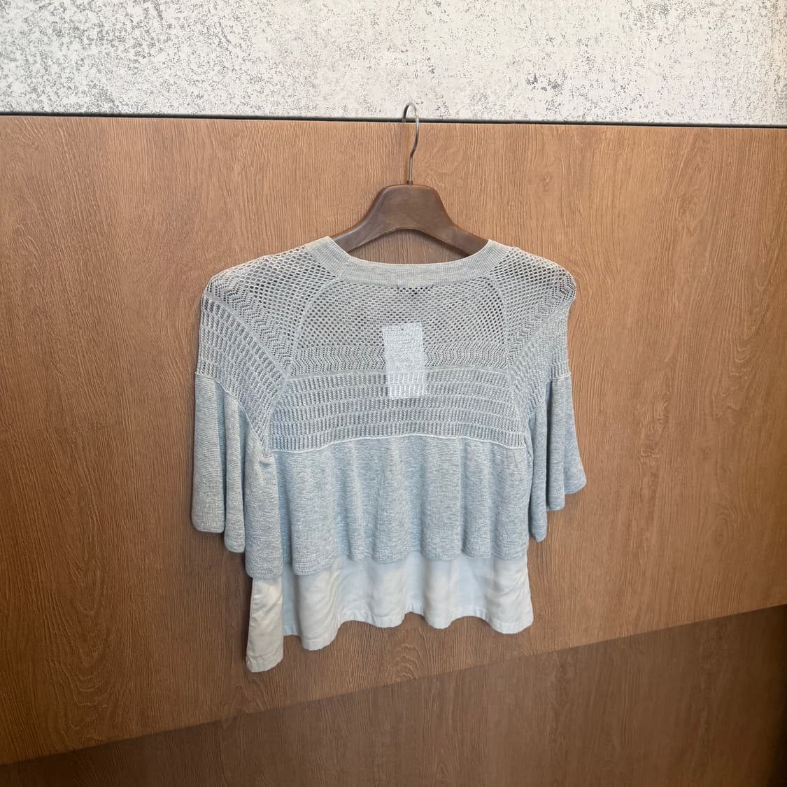 빈티지 니트 블라우스 메쉬 레이어드 디테일 루즈핏 그레이 상품이미지2