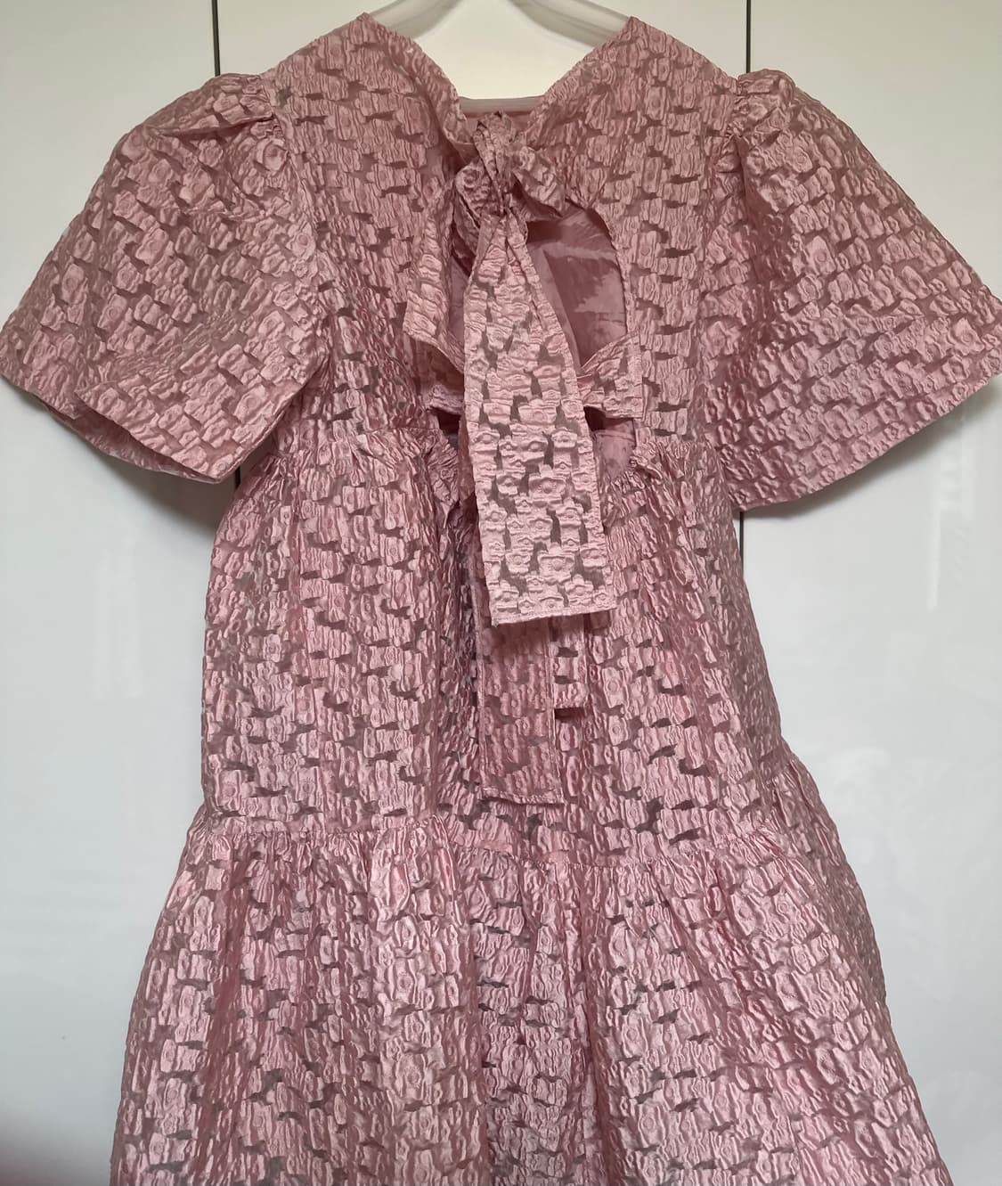 핑크 엠보싱 퍼프 오간자반팔 미니 원피스 상품이미지9