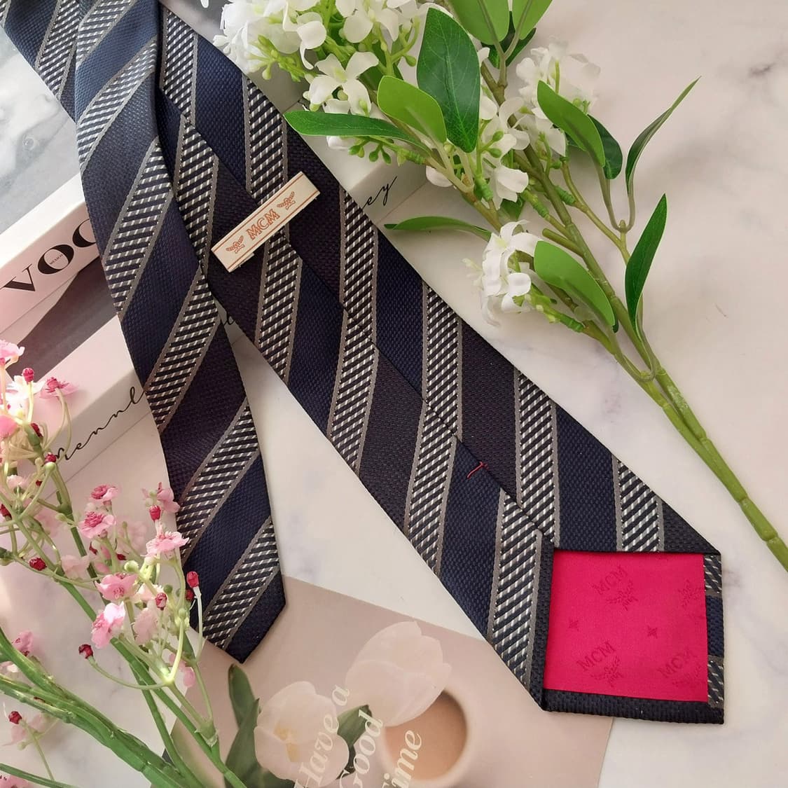 MCM 실크 스트라이프 텍스처 넥타이 8.1cm A+등급 K1553
 상품이미지5