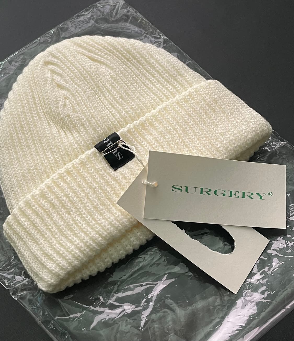 [새상품] 써저리 비니 회이트 상품이미지2