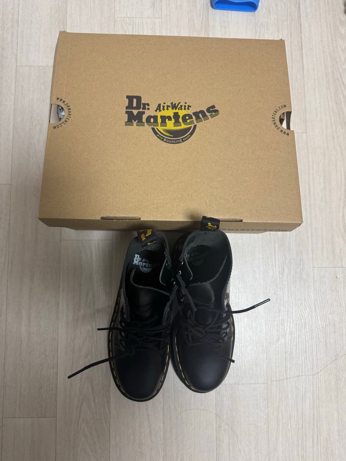 닥터마틴 제이든 8홀 블랙 폴리시드 스무스 230 상품이미지3