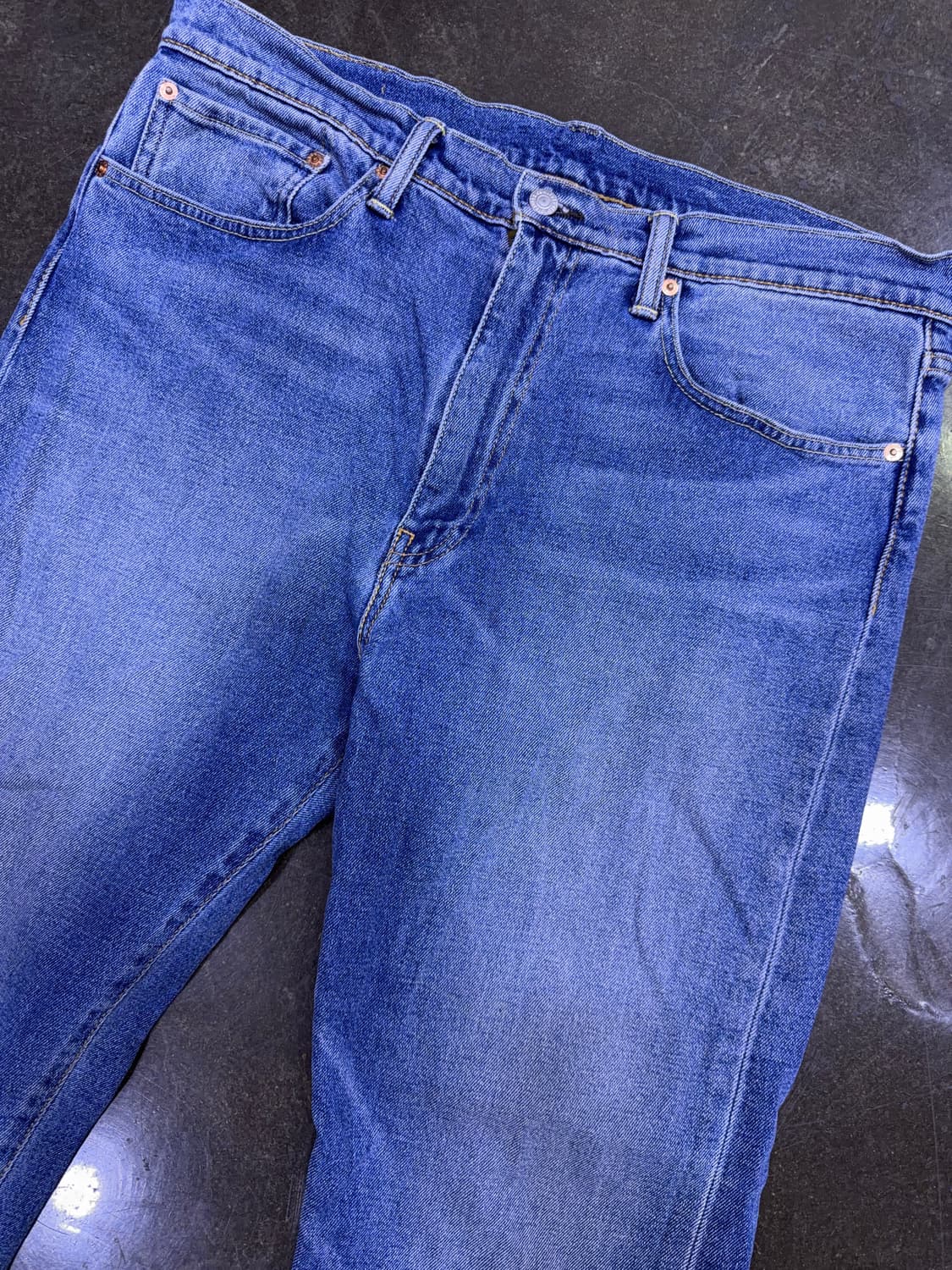 리바이스 522 슬림 테이퍼드핏 중청 워싱 데님팬츠 36 상품이미지3