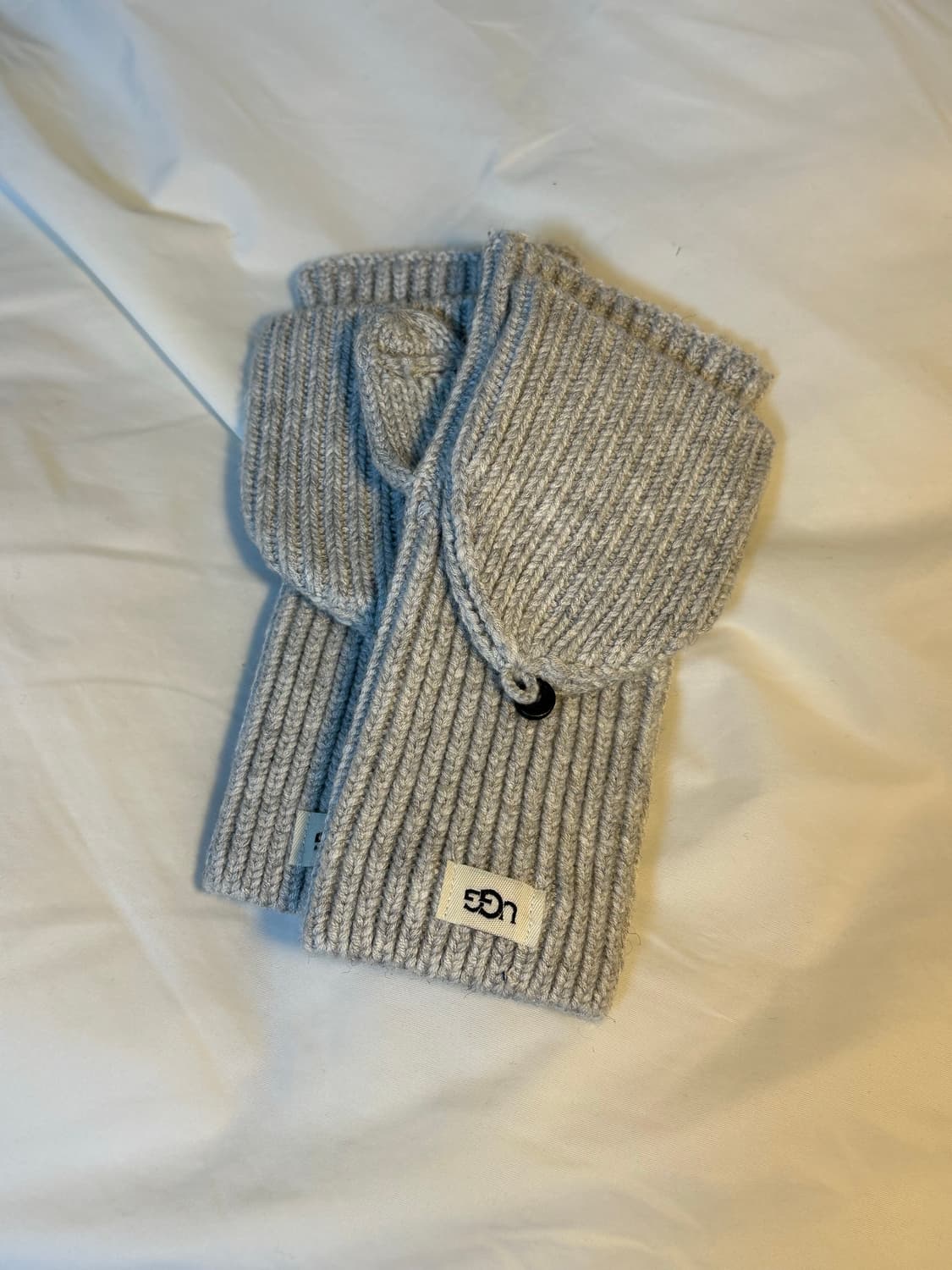 ugg 어그 코지 니트 플립 미튼 그레이 헤더 상품이미지3