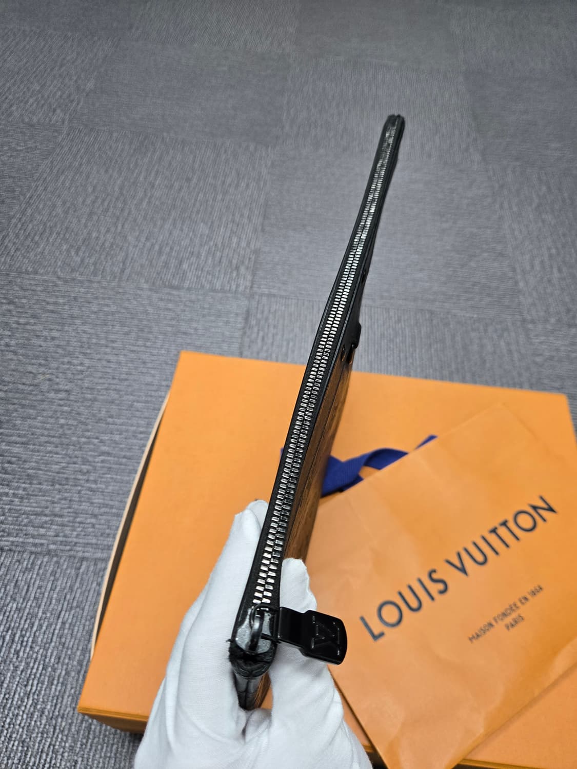 [특가][정품] 루이비통 포쉐트 쉐도우 클러치백 상품이미지5