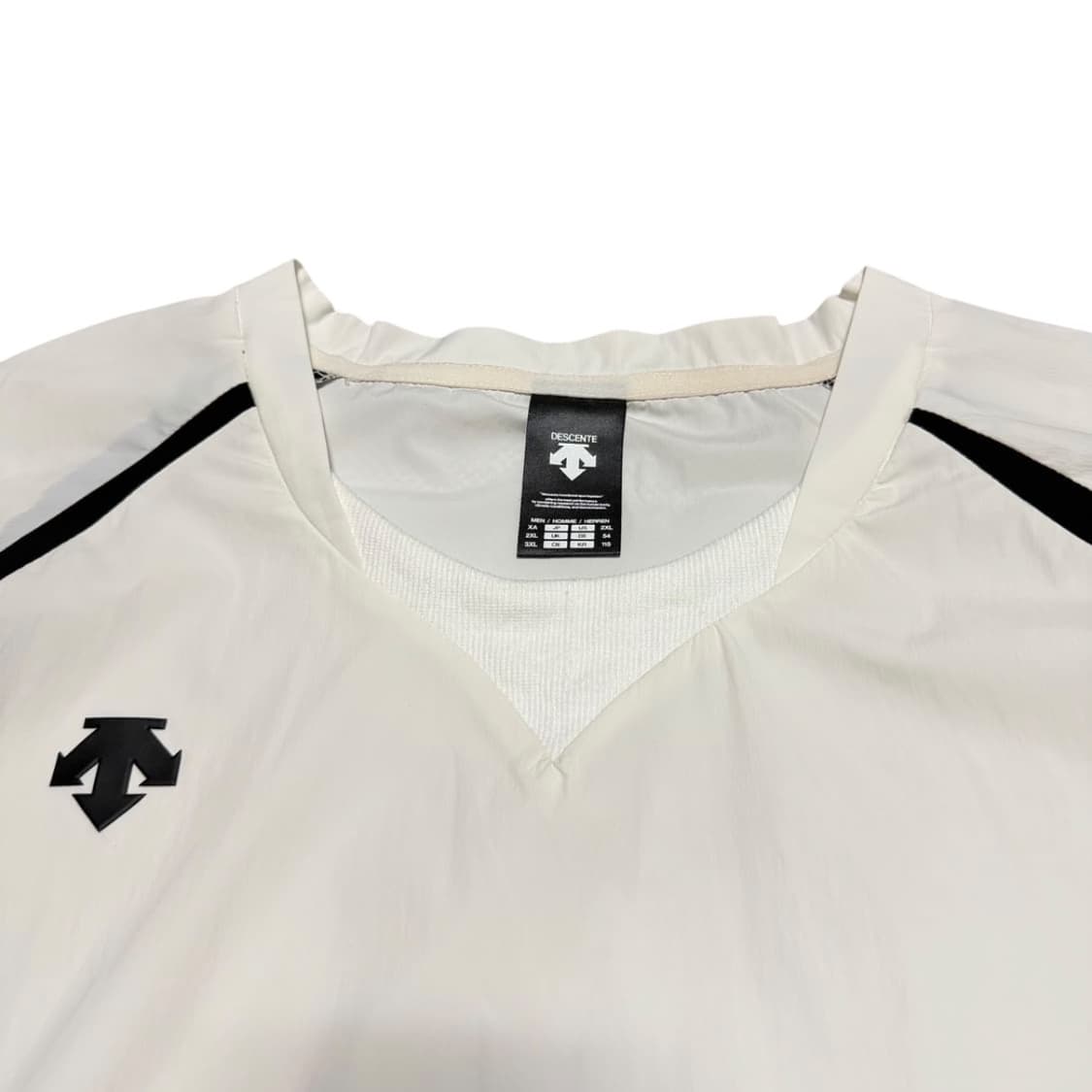 데상트 스몰로고 웜업 상품이미지2