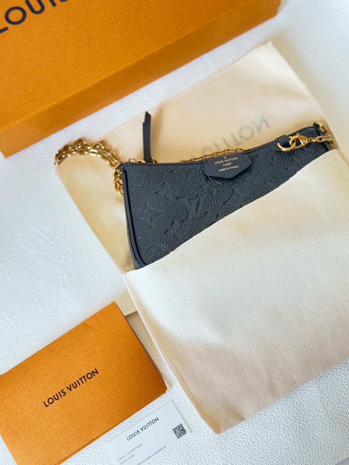 루이비통 모노그램 앙프렝뜨 포쉐트 악세수아 블랙 상품이미지6