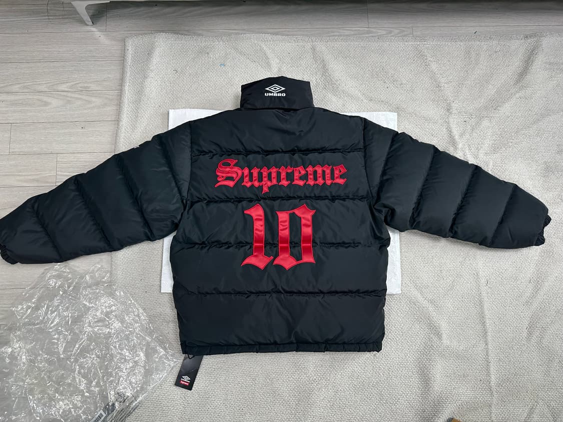 슈프림 엄브로 콜라보 다운 패딩 사이즈 S 상품이미지3