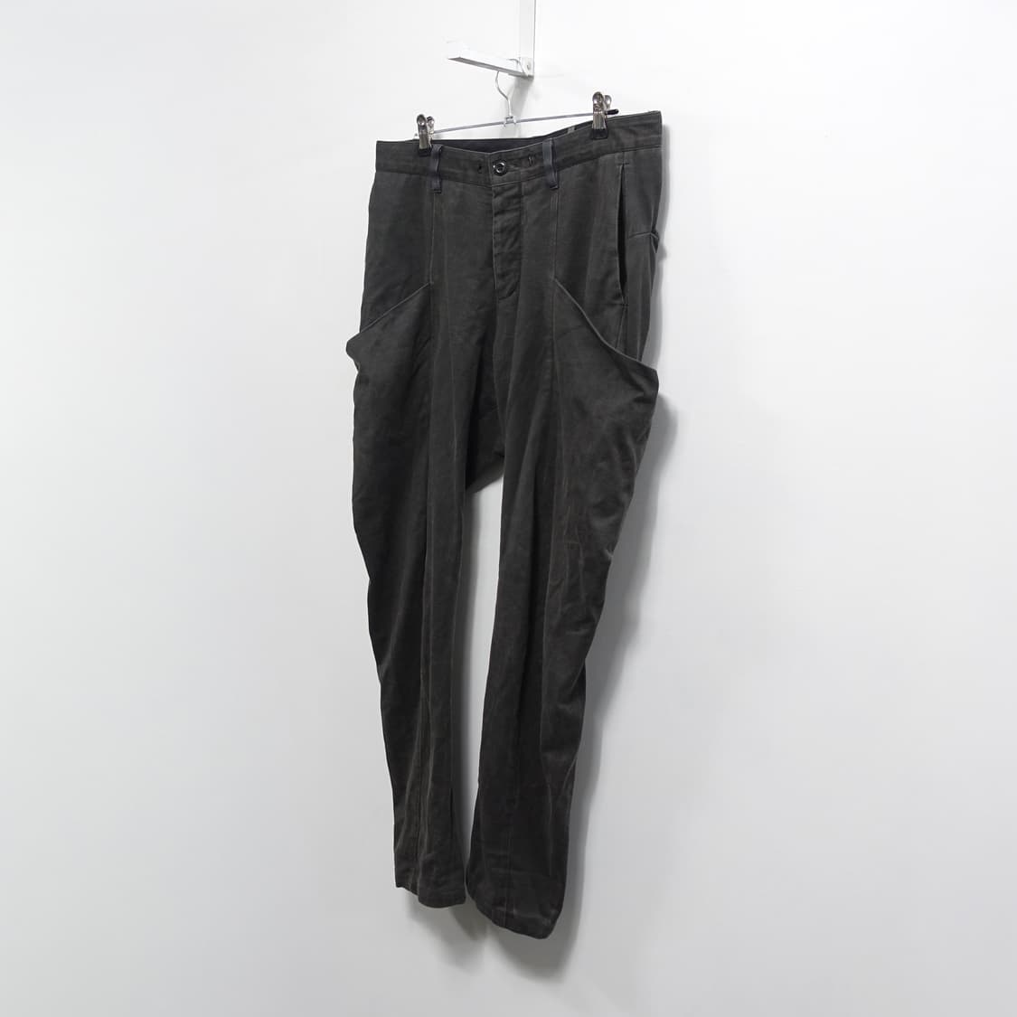 [1] ATTACHMENT 카즈유키쿠마가이 라인 아티잔 J커브 배기팬츠 상품이미지3