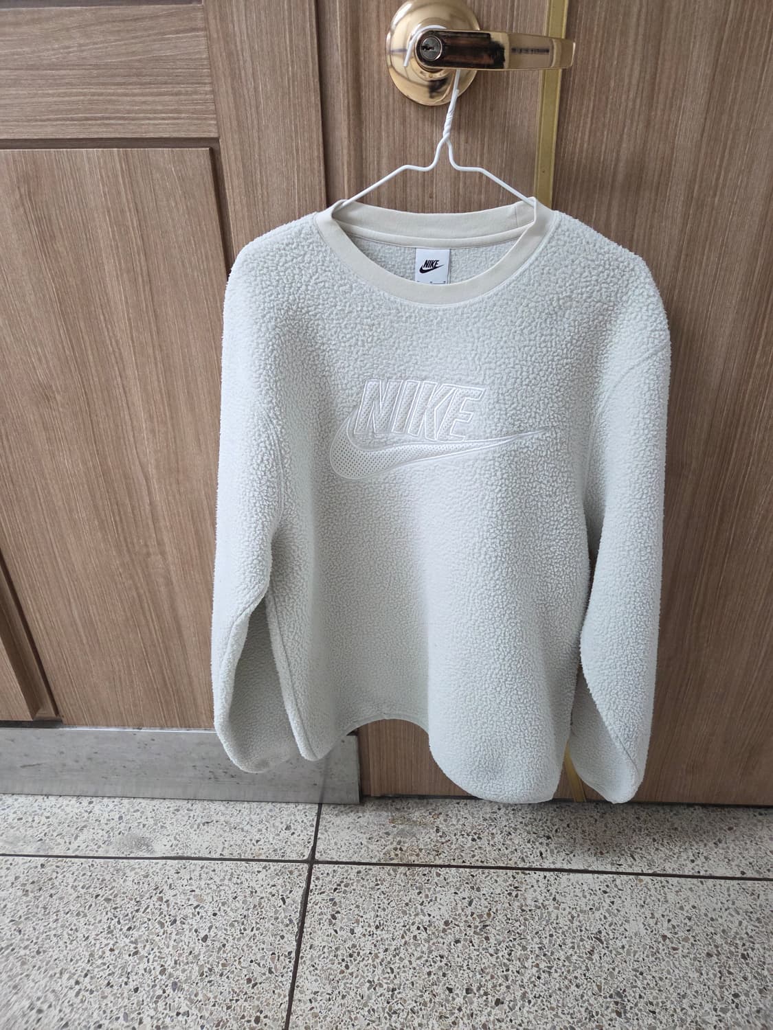 나이키 뽀글이 맨투맨 상품이미지1