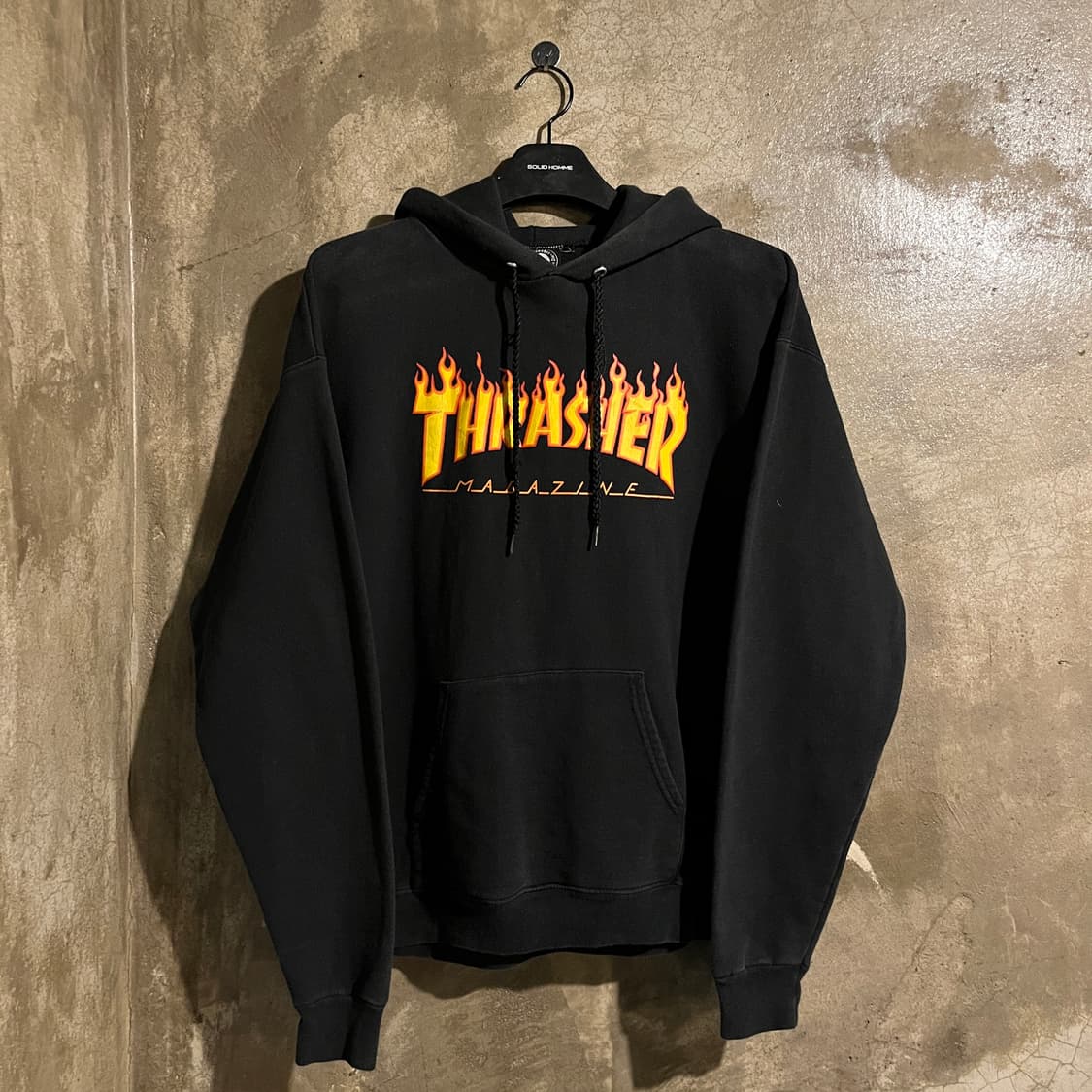 트래셔 블랙 플레임 후드티 상품이미지1