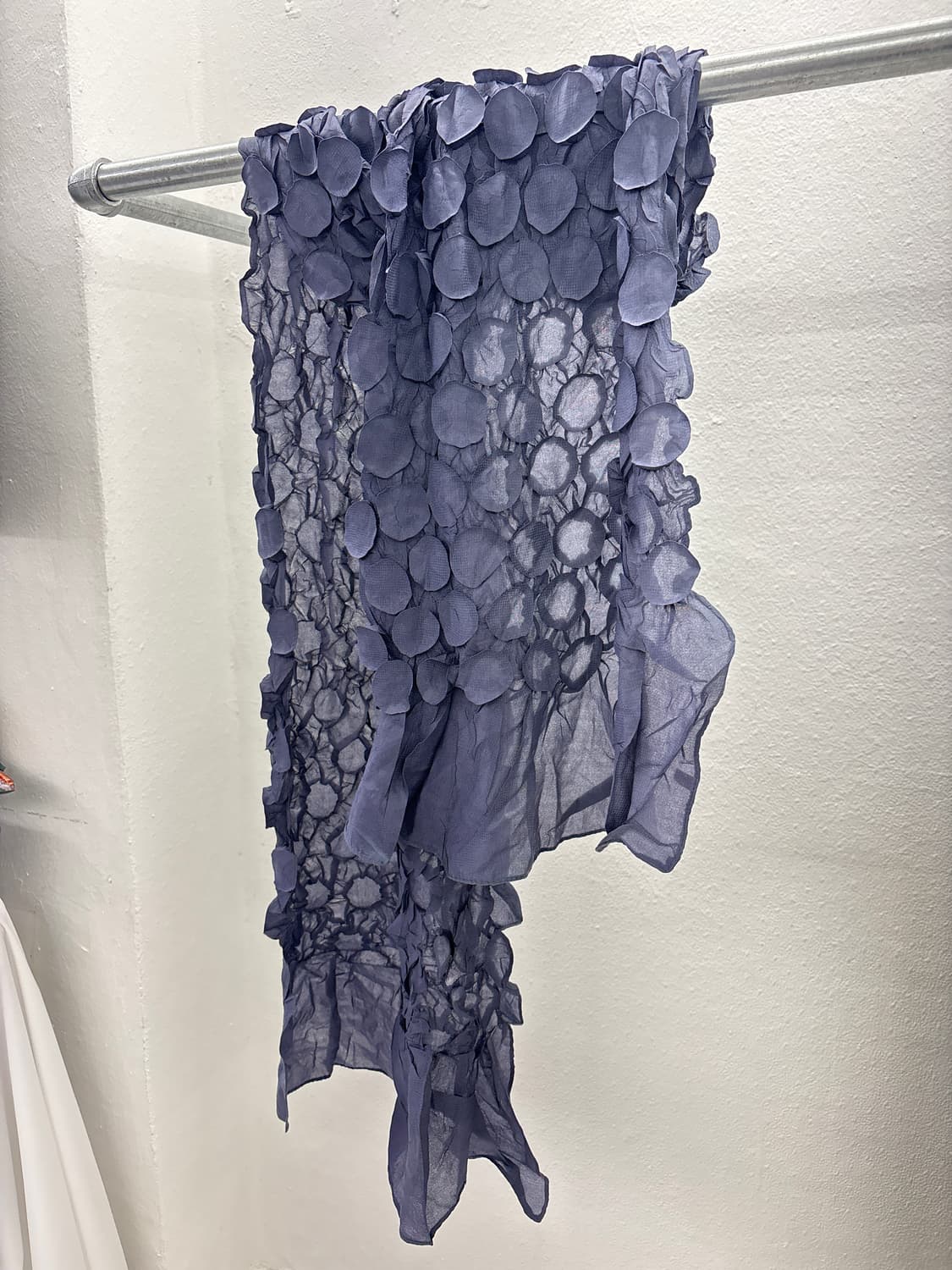 라운드입체패턴 머플러 상품이미지1