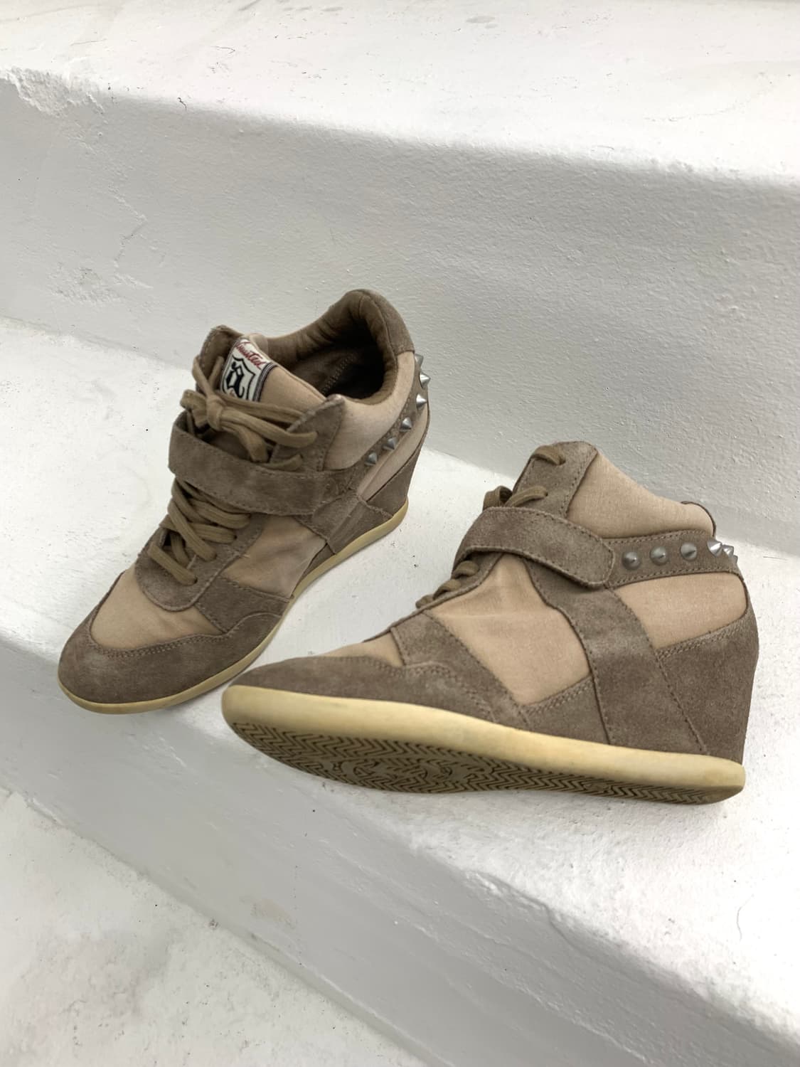 Ash sand stud high top sneakers  상품이미지2