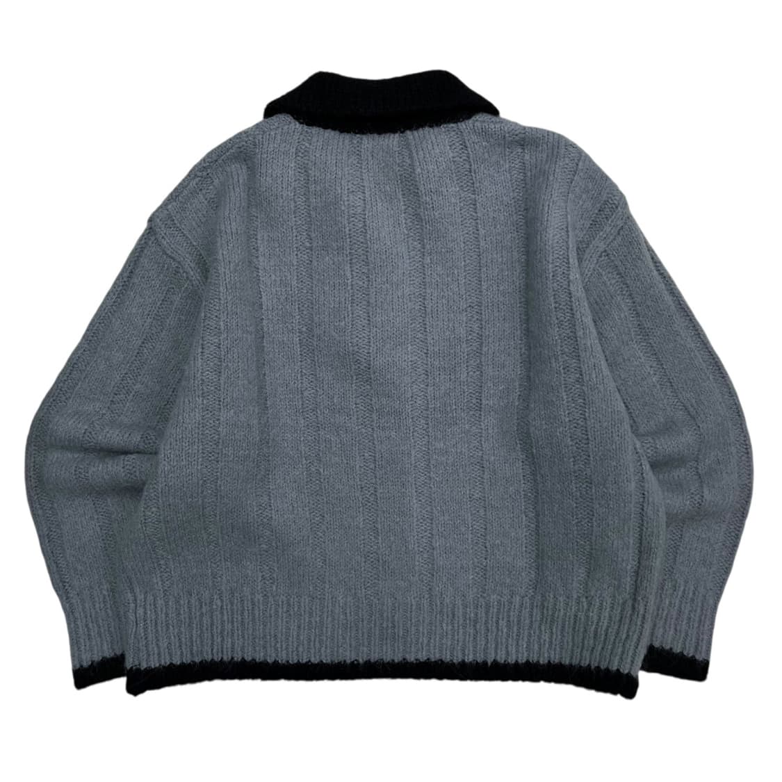 그로브 블랙 배색 딥소라 카라 니트 상품이미지3