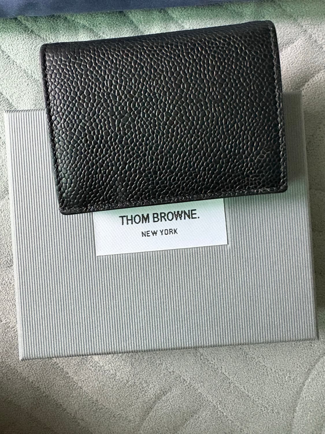 톰브라운 페블 그레인 레더 더블 카드 홀더 블랙 상품이미지2