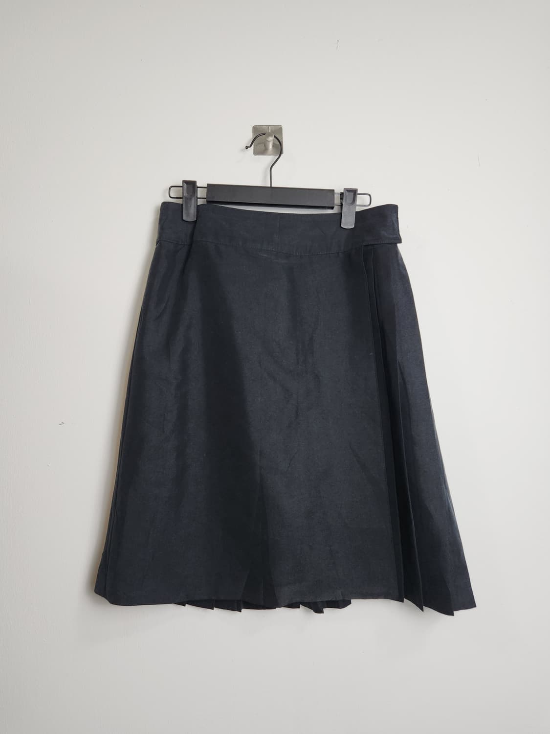 (OZOC) 랩 플리츠 미디 스커트 상품이미지5