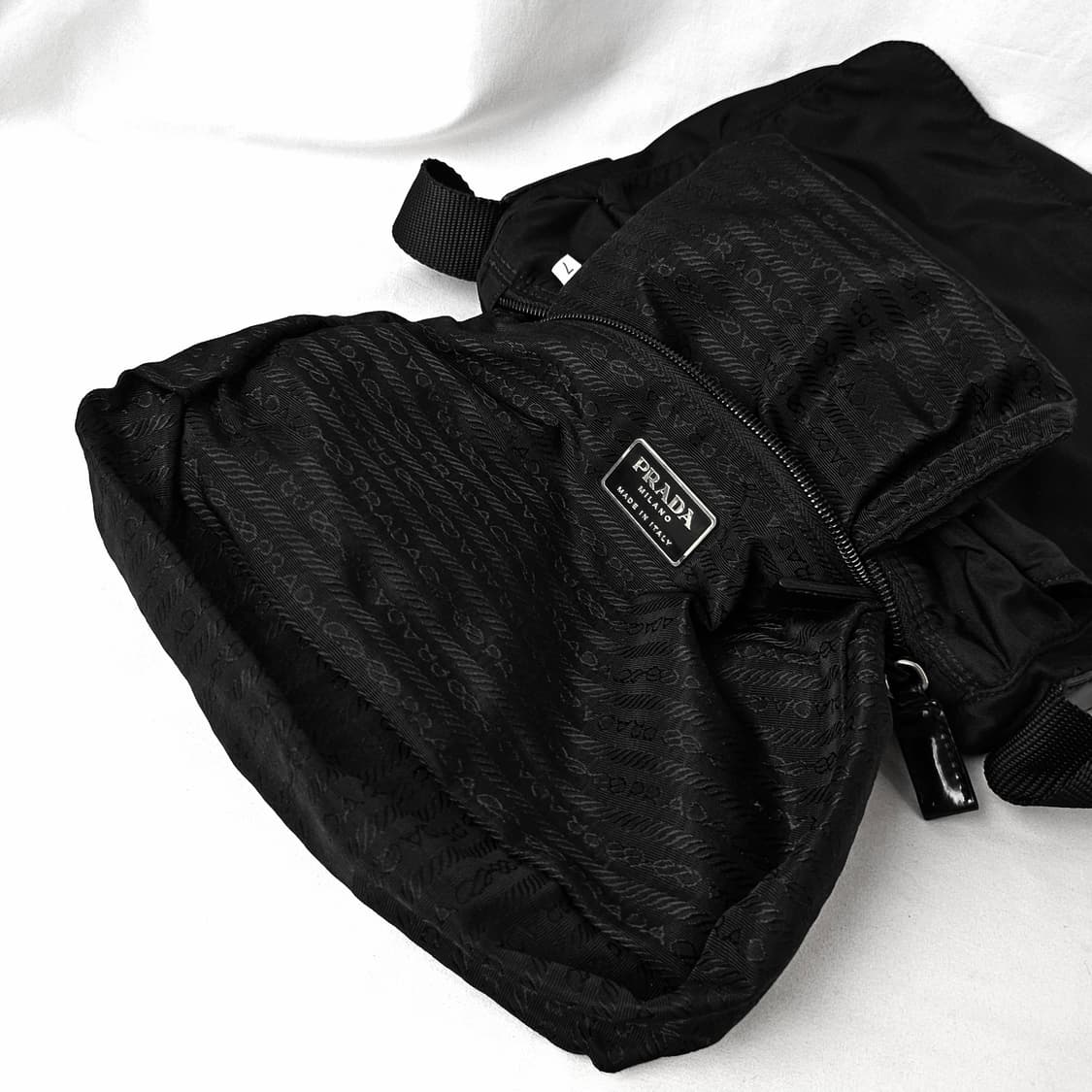 [정품 PRADA] 프라다 나일론 크로스백 주우재백 남녀공용 상품이미지8