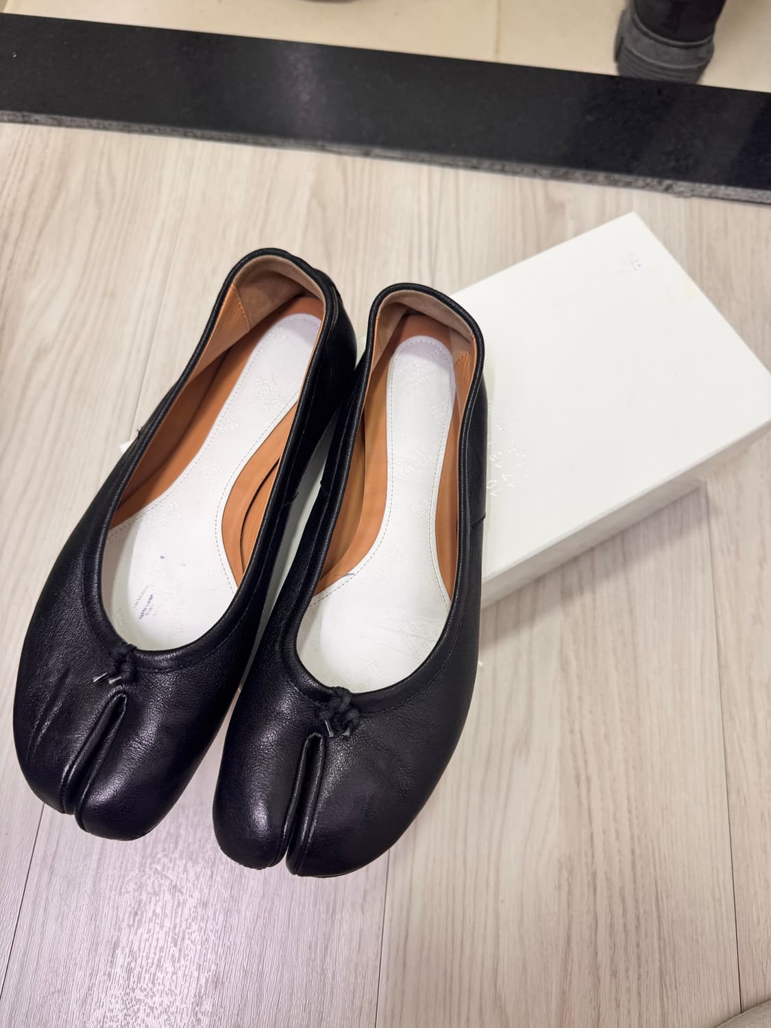 메종 마르지엘라 타비 플랫 슈즈 블랙 37 상품이미지2